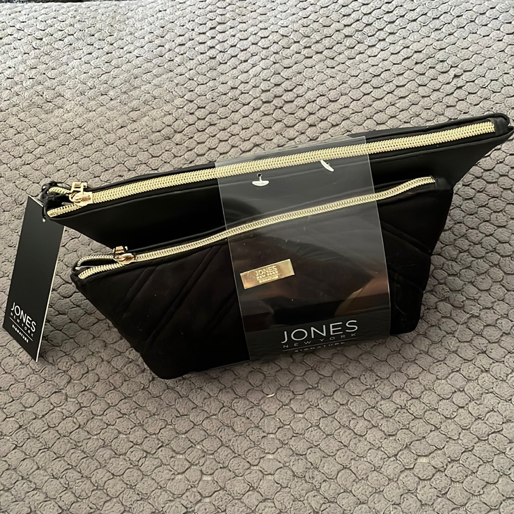 Jones Ny Brand New Travel Set